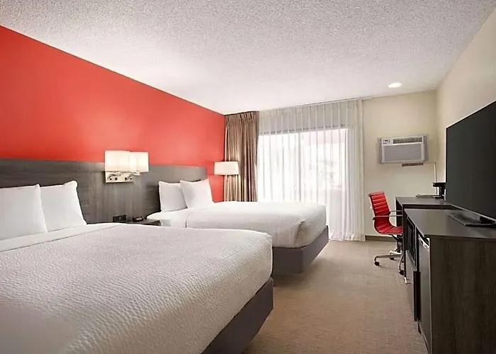 Hotel Palmas Tucson